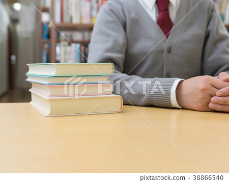 一個高中生 38866540