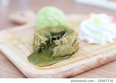 green tea lava cake 38867536