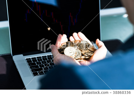 Cryptocurrency image 38868336