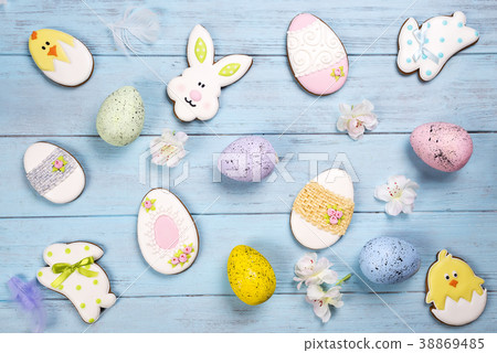 Easter background. Cookies in shape of Easter eggs 38869485