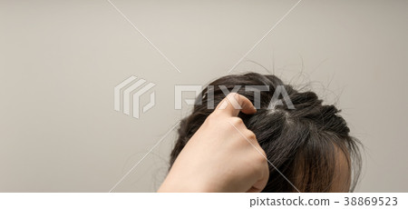 Female portrait 38869523