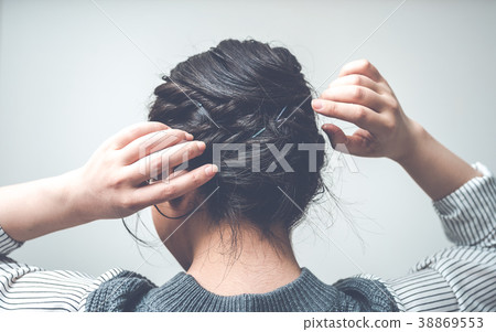 Female portrait 38869553