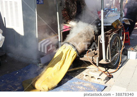 Stock photo for sketch scenery of Korean traditional market. Various products are sold in the market. 125 Stock photo for sketch scenery of Korean traditional market. Various products are sold in the market. 125 38878340