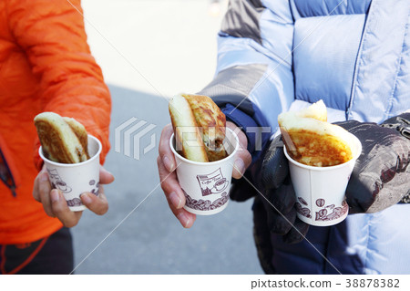 Stock photo for sketch scenery of Korean traditional market. Various products are sold in the market. 123 Stock photo for sketch scenery of Korean traditional market. Various products are sold in the market. 123 38878382
