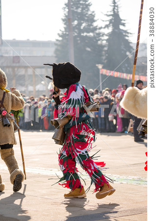 White, green and red rags shape his Kuker costume White, green and red rags shape his Kuker costume 38884030