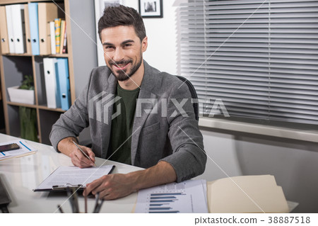 Glad boss underwriting good deal Glad boss underwriting good deal 38887518