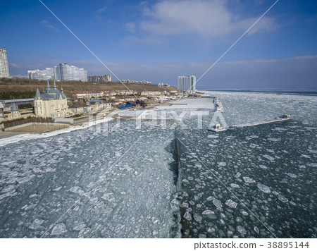 Frozen Black Sea in Odessa Ukraine Frozen Black Sea in Odessa Ukraine 38895144