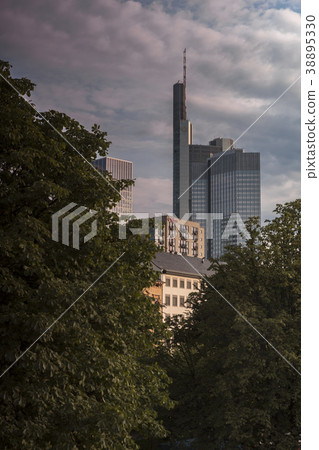 Frankfurt skyline from Holbeinsteg bridge Frankfurt skyline from Holbeinsteg bridge 38895330