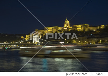 Chain Bridge and Buda Castle at night Chain Bridge and Buda Castle at night 38898715