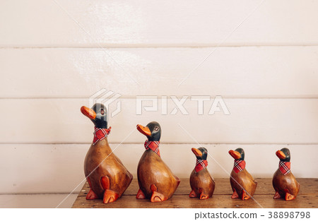 vintage carved wood duck model home decoration vintage carved wood duck model home decoration 38898798
