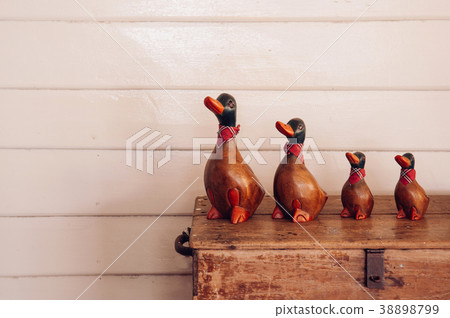 vintage carved wood duck model home decoration vintage carved wood duck model home decoration 38898799