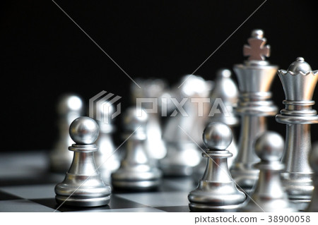 Silver pawn is on the first move in chess game 38900058