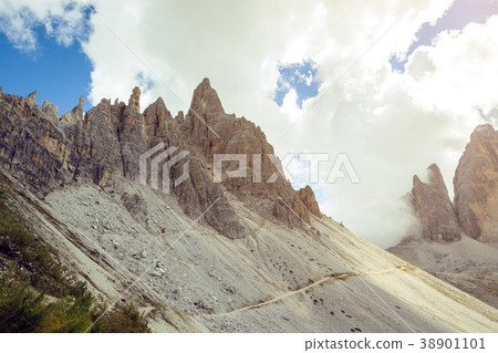 Tre Cime di Lavaredo 38901101