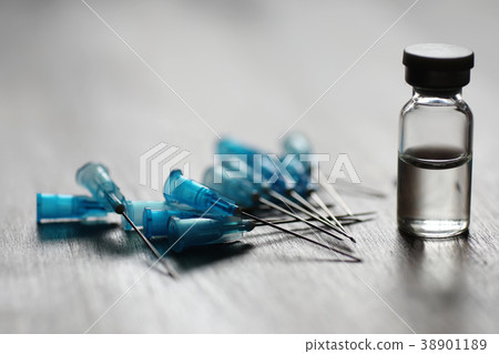 Ampoule and needles from a medical syringe Ampoule and needles from a medical syringe 38901189
