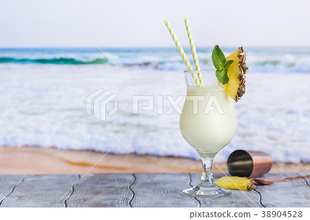 Cold pina colada cocktail 38904528