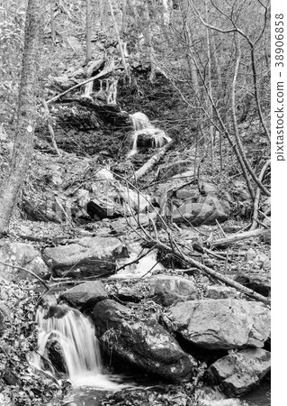 Waterfall at Mount Beacon on a winter morning Waterfall at Mount Beacon on a winter morning 38906858