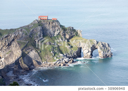 Scenic view of San Juan de Gaztelugatxe 38906948