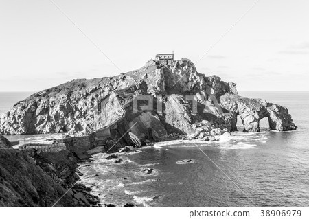 Scenic view of San Juan de Gaztelugatxe 38906979
