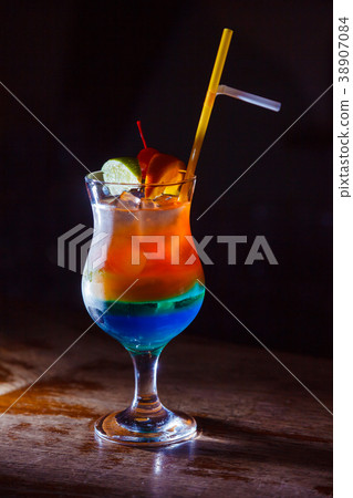 alcohol drink 38907084