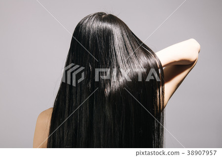 長頭髮直發少婦後面看法 長頭髮直發少婦後面看法 38907957