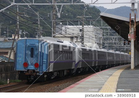 JR北海道Kiha 261新油漆車（鐵路運輸）的運輸 38908918