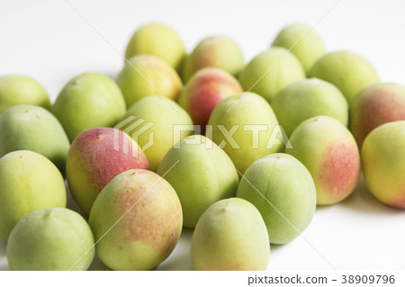 Kishu Minamitakaume plum simple white background easy to use Kishu Minamitakaume plum simple white background easy to use 38909796