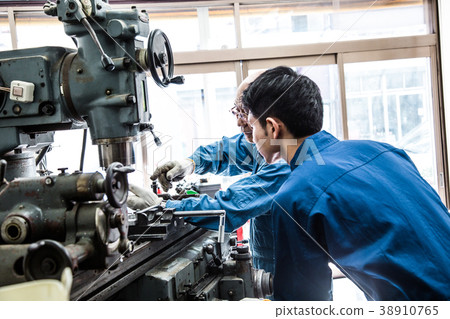 Apprentice by Manufacturing Engineer 38910765