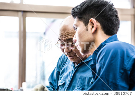 Apprentice by Manufacturing Engineer Apprentice by Manufacturing Engineer 38910767