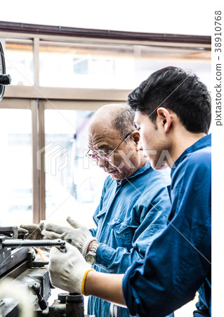 Apprentice by Manufacturing Engineer 38910768