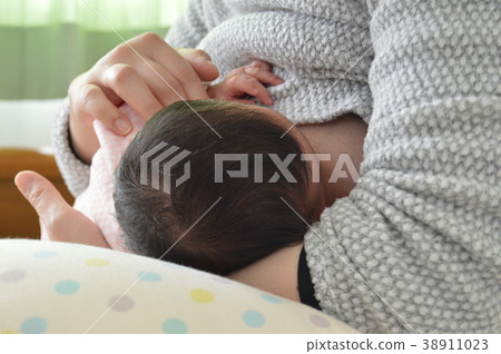 Newborn 38911023