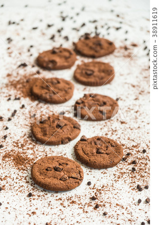 Chocolate chip cookies 38911619