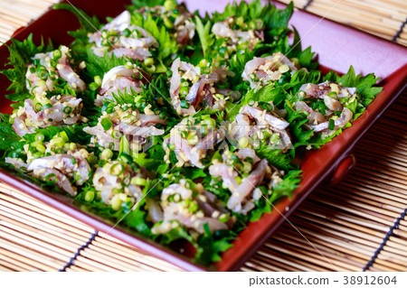 A lot of flavored sea bream A lot of flavored sea bream 38912604