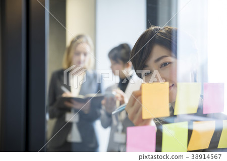 Business meeting image idea out Business meeting image idea out 38914567