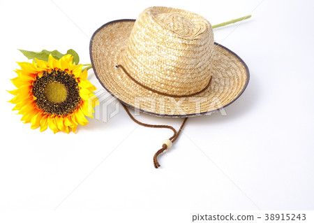 Sunflowers and straw hats 38915243