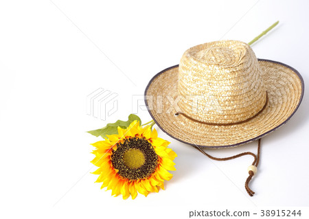 Sunflowers and straw hats 38915244