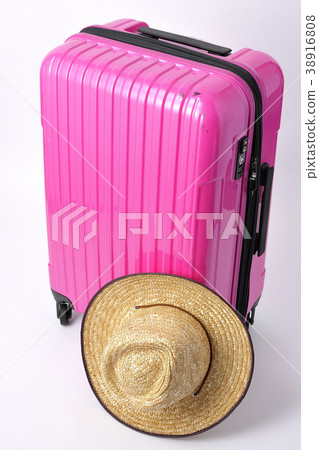Traveling alone Traveling alone 38916808