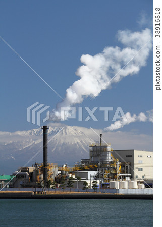Industrial waste disposal site (against Oyama Tottori prefecture background) 38916818