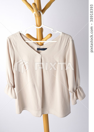 Pole hanger and blouse Pole hanger and blouse 38918393