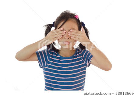 girl closing eyes with his hands. 38918669