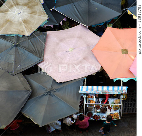 sunshade, food counter at outdoor market 38918792