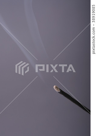 Fragrant smoke 38919085