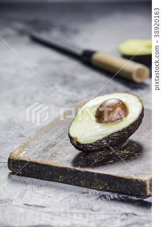 Green ripe avocado Green ripe avocado 38920163
