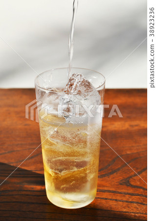 Highball and soda split　 38923236