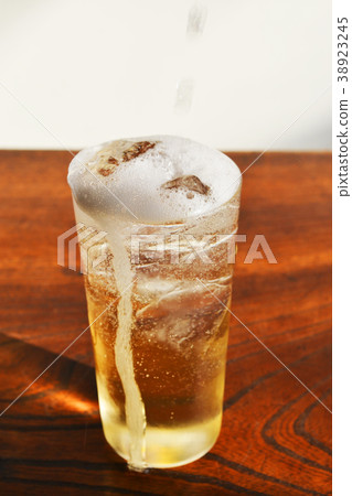 海波杯和蘇打水分裝　 38923245