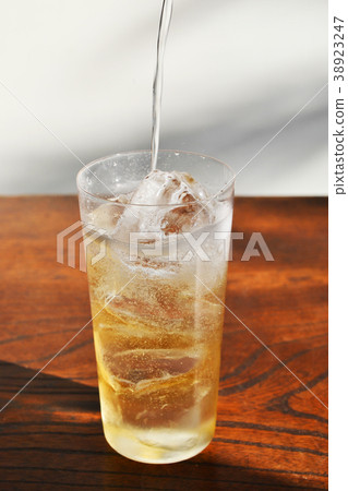 海波杯和蘇打水分裝　 38923247