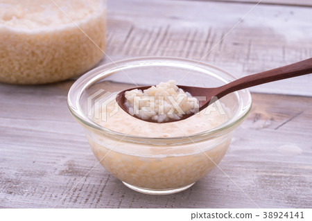 用米糠製成的甜酒 38924141