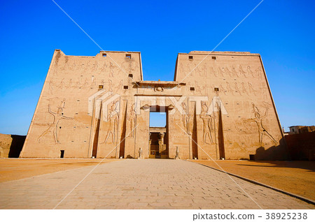 The main entrance of Edfu Temple The main entrance of Edfu Temple 38925238