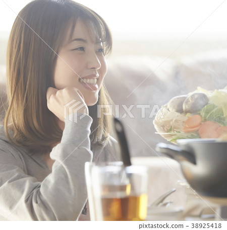 火鍋派對女孩見面 38925418