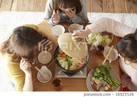 Hot pot party girls meeting 38925526