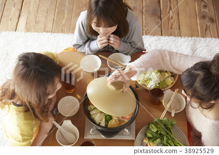 Hot pot party girls meeting 38925529